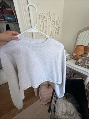 TNA Aritzia Cropped Sweatshirt